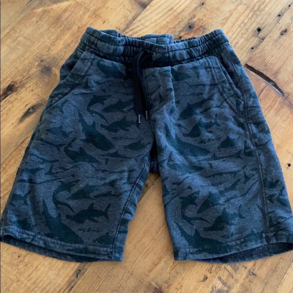 Old Navy shark sweatshorts. Sz8. Good condition